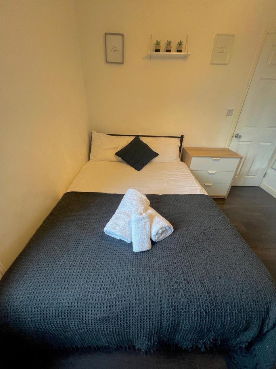 Deluxe Ensuite Double Room With Ensuite Coventry Exteriér fotografie