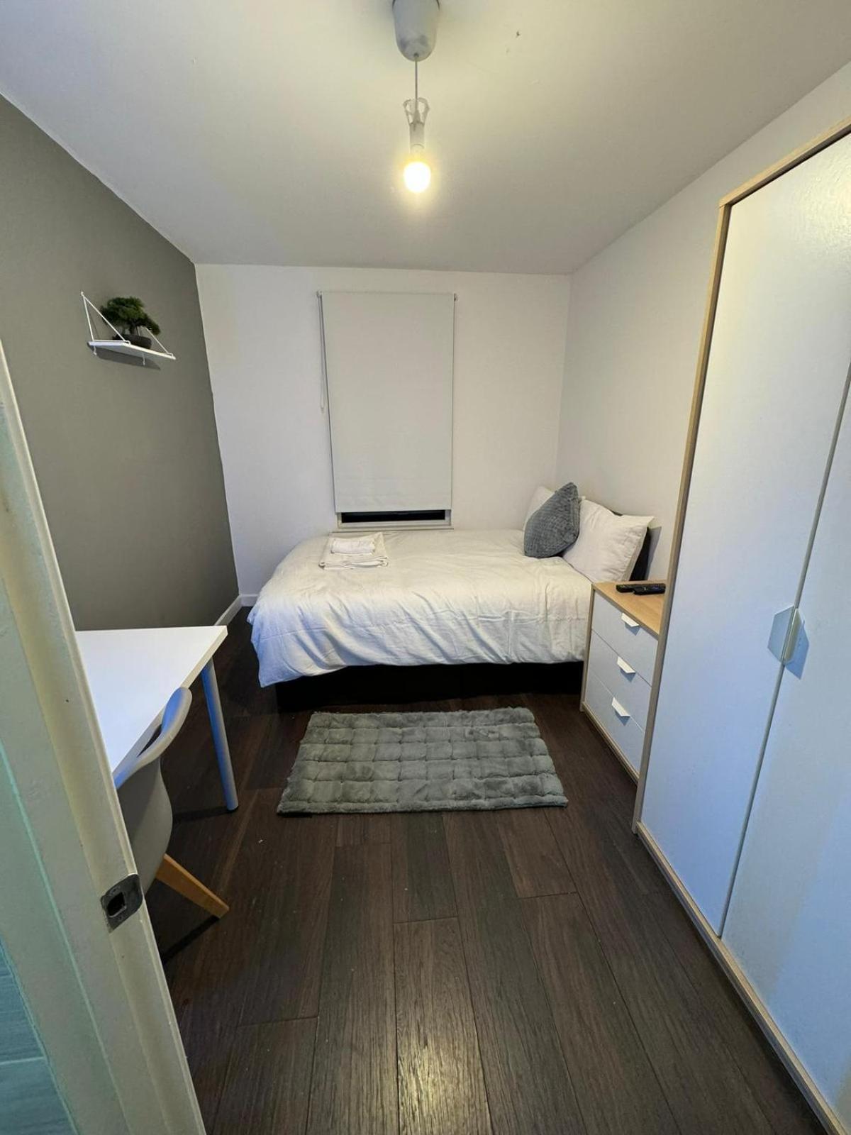 Deluxe Ensuite Double Room With Ensuite Coventry Exteriér fotografie